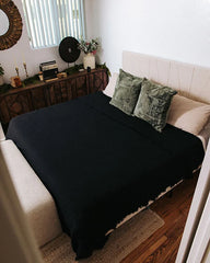 Lara Black - PARTY BLANKET⢠- Queen