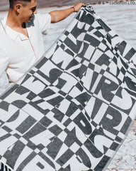 Ravenclawâ¢ Crest Blanket